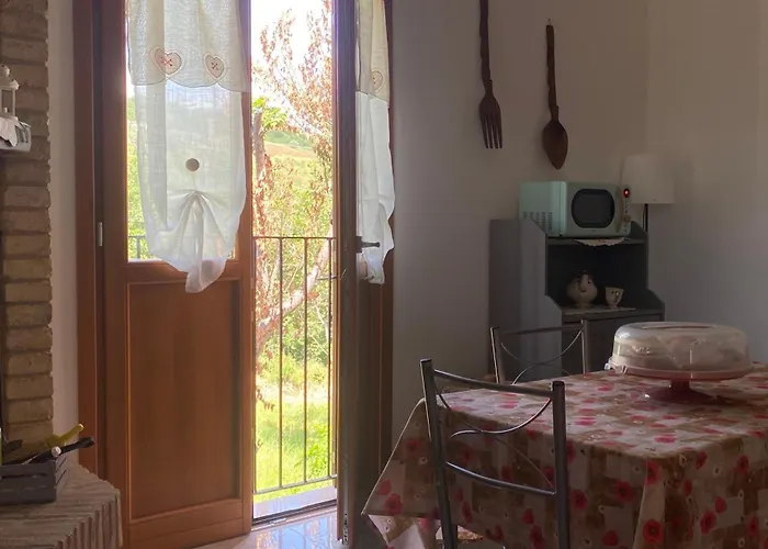 Oda ve Kahvaltı I 3 Falchi Pennadomo