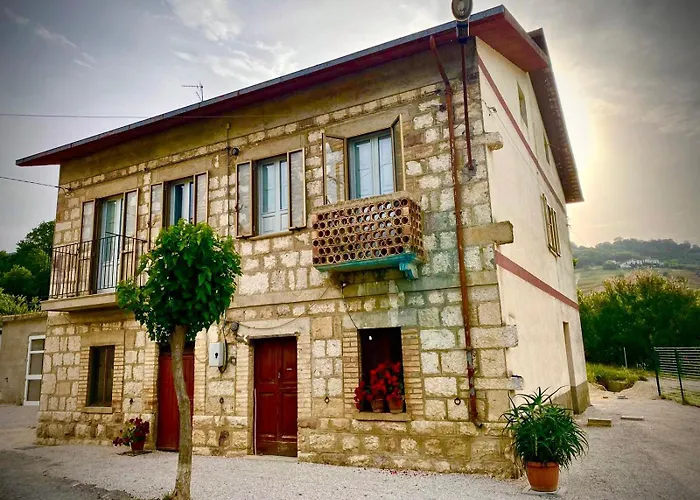 I 3 Falchi Oda ve Kahvaltı Pennadomo